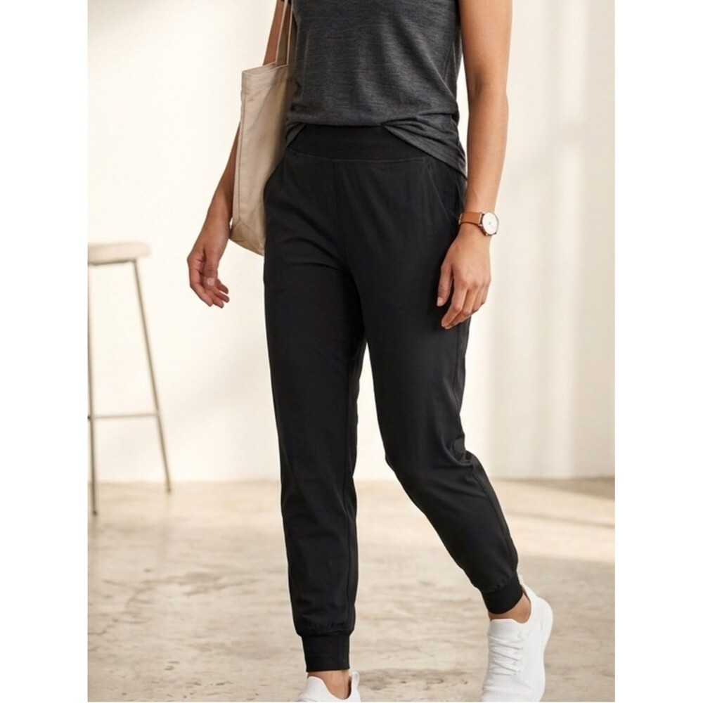 Lululemon Get Ready Swift Black Joggers Women’s 8 Zip Pocket Activewear